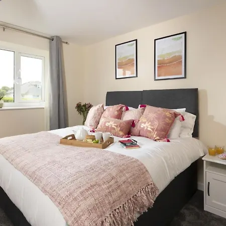 6 Gwelva Holiday home *