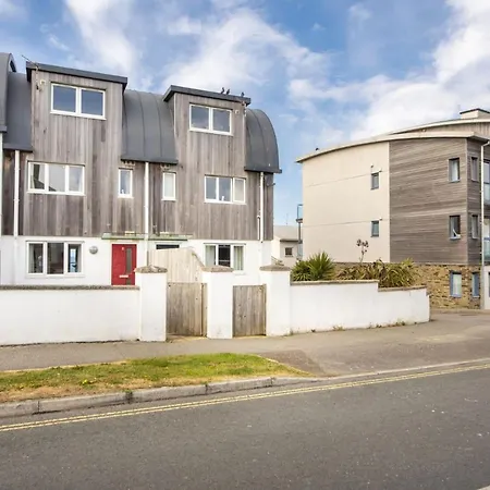 6 Gwelva * Newquay (Cornwall)